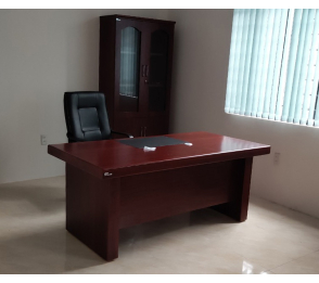 ban-lam-viec-cao-cap