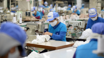 Doanh nghiệp nghìn lao động nhận đơn hàng dệt may vài trăm chiếc